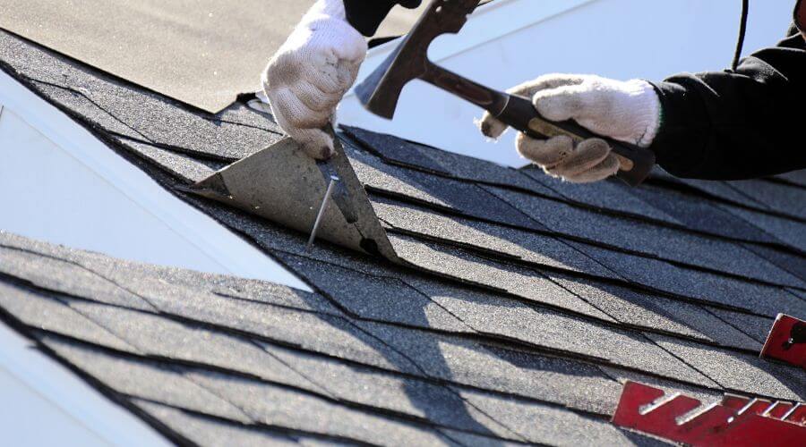 Professional gutter cleaning in Glenwood Landing, NY
